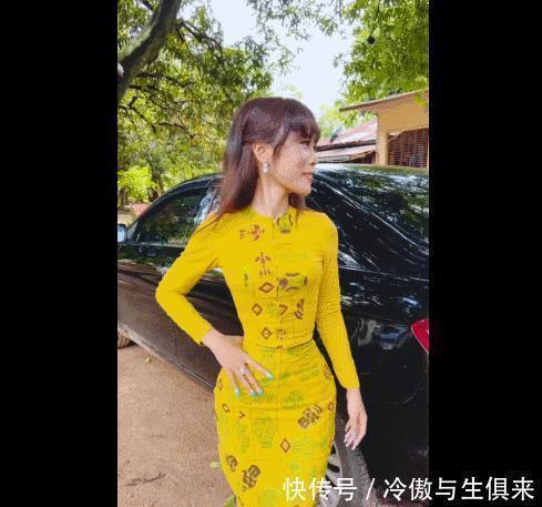 紧身衣|全球腰最细的女孩，比多数人的大腿还细，是啥概念