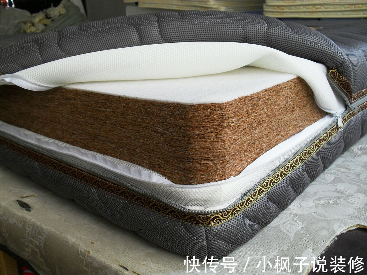 保护膜|床垫上面,还有必要放层被褥吗?大多人都想错了