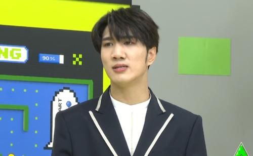 《创造营4》花絮，韩美娟摘掉假发不敢认，刘宇“爱豆脸”抢镜