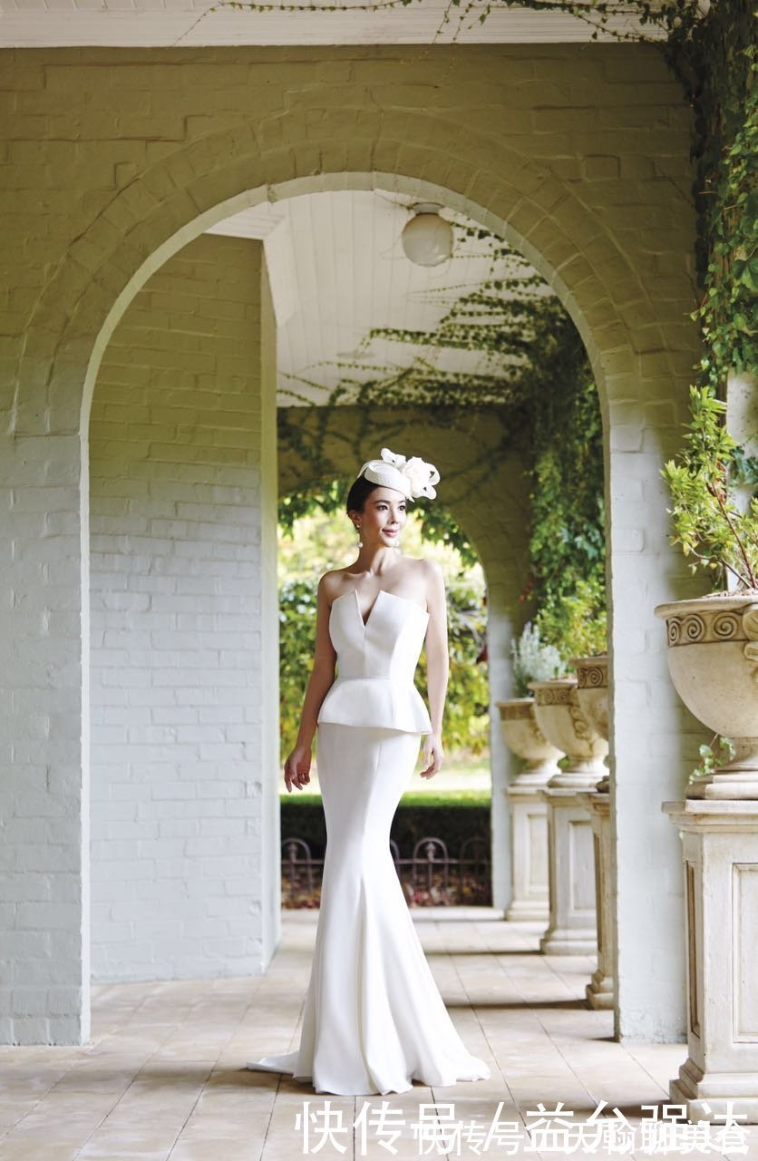 成人|跟着知名艺术家李晓玲化春妆没错,8款初春眼影盘助你成人中C位