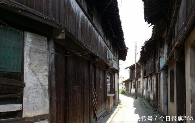 浙江正在消失的千年古镇，昔日的繁华已成过眼云烟，只剩残垣断壁
