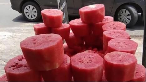 高温50度的印度,当地人是怎么熬过来的?"西瓜片"让游客羡慕了