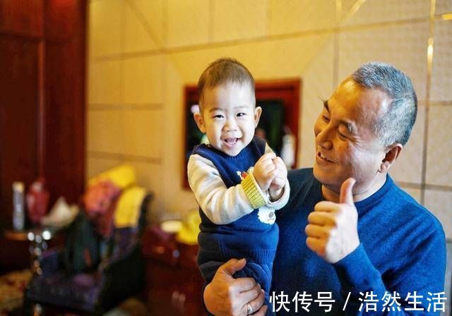 孩子|宝宝的语言发展有“阶段性”,把握好这三个关键期,帮宝宝早发声