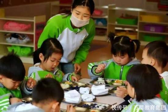  节气|【知节气·迎大雪】万婴幼儿园节气宝贝来了