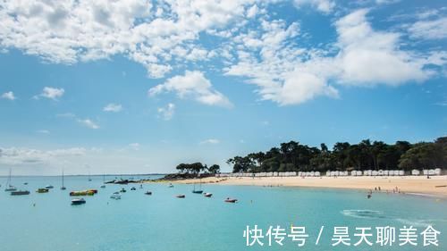 羡慕|被富豪“圈地”的海岛：游艇是标配，游客除了羡慕还是羡慕