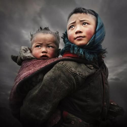 15年后《变形计》骂声一片，那些进城的农村孩子，后来怎样了？