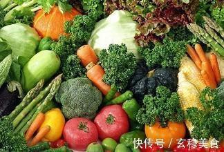 动物性食物|吃肉好还是吃素好研究发现健康素食大幅降低2型糖尿病的风险。