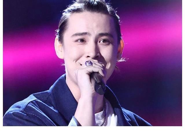 伍珂玥输给谭轩辕,李克勤表示不服气,最终凭实力赢了汪峰战队