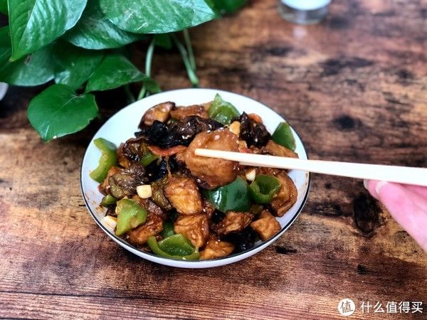 红烧肉|做红烧茄子,不要直接下锅炸,这样做,茄子外焦里嫩还不吸油