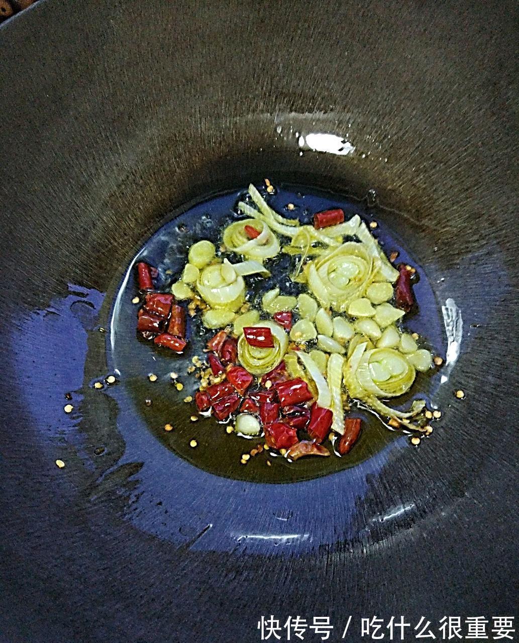 东北人|东北男人最爱的下酒菜：干豆腐炒尖椒，这样做，味道跟饭店一样