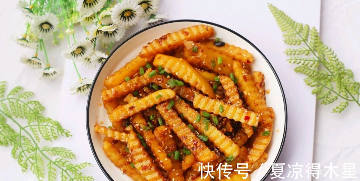 土豆条|自制凉拌狼牙土豆，比薯条还好吃，鲜香可口，大人孩子都爱吃！
