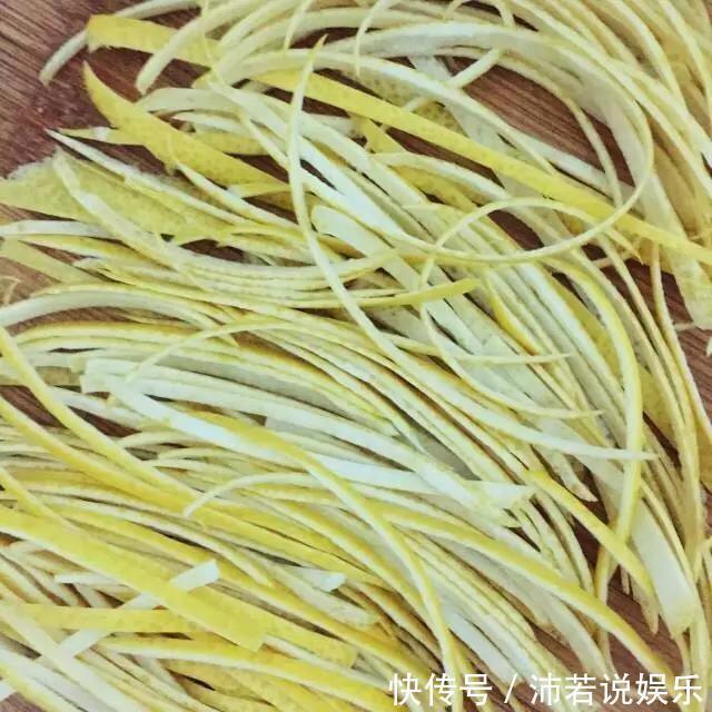 细长条|管你咳多狠,把它的果皮切丝煮熟，不出10分钟止咳,不用药费了