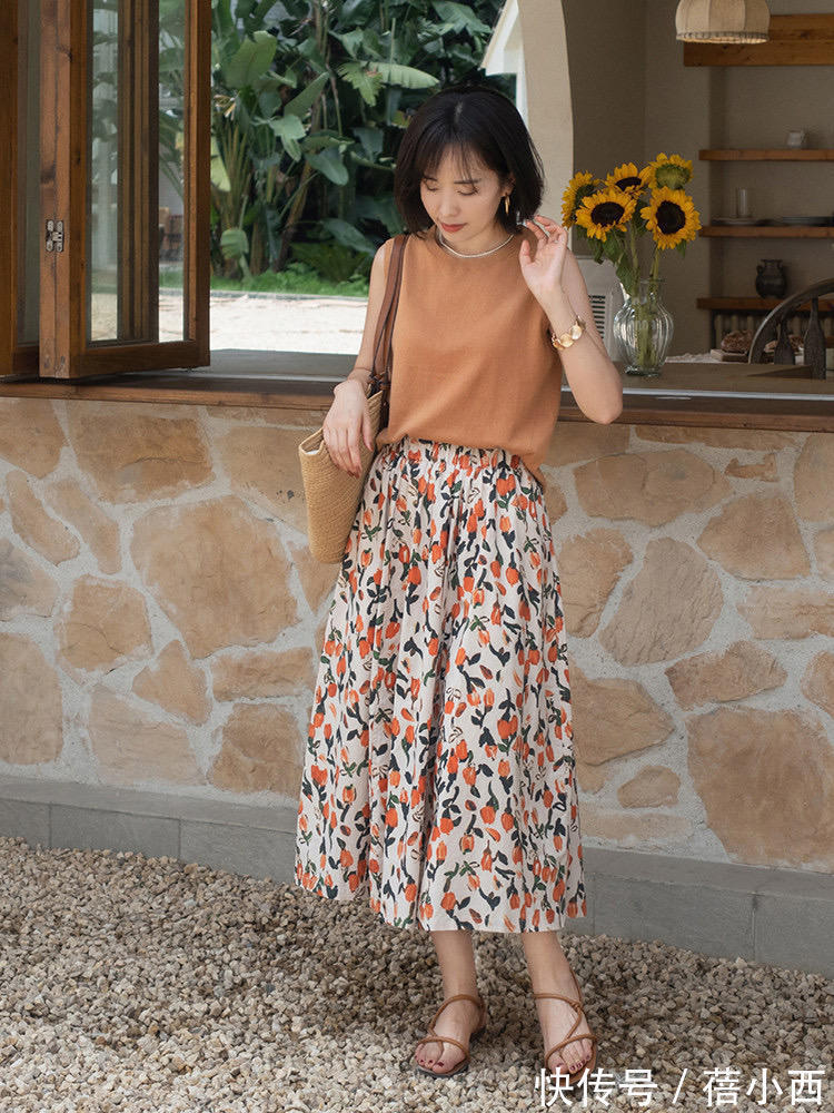 衬衫|女人一旦过了30岁,穿“衬衫+半身裙”,优雅又高级,气质满分