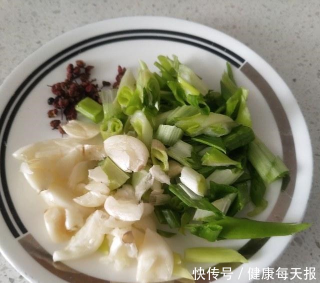 蒸面条,饭菜一锅出,最适合懒人!