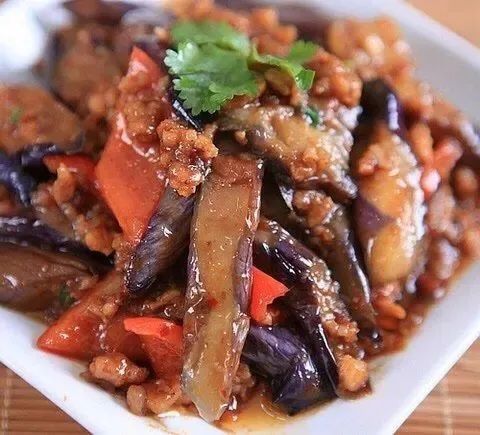 茄子的几种超下饭吃法，家人最爱