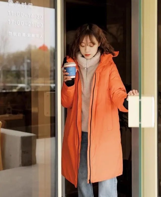 小个子|小个子女生,在冬季穿羽绒服选择多长才合适?