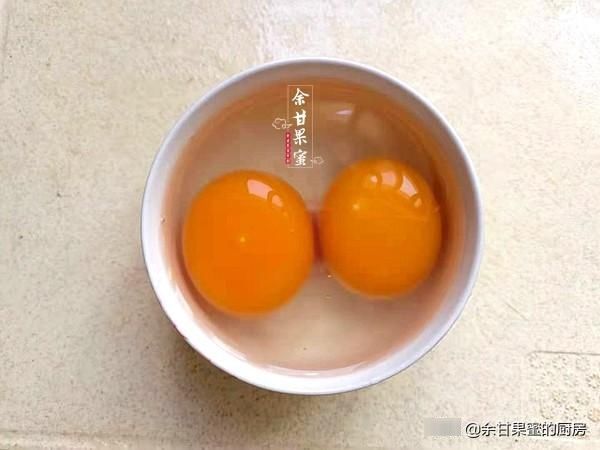 金针菇|天气太热，开胃下饭菜受欢迎，有番茄有菌菇，加酱汁烧一烧，赞