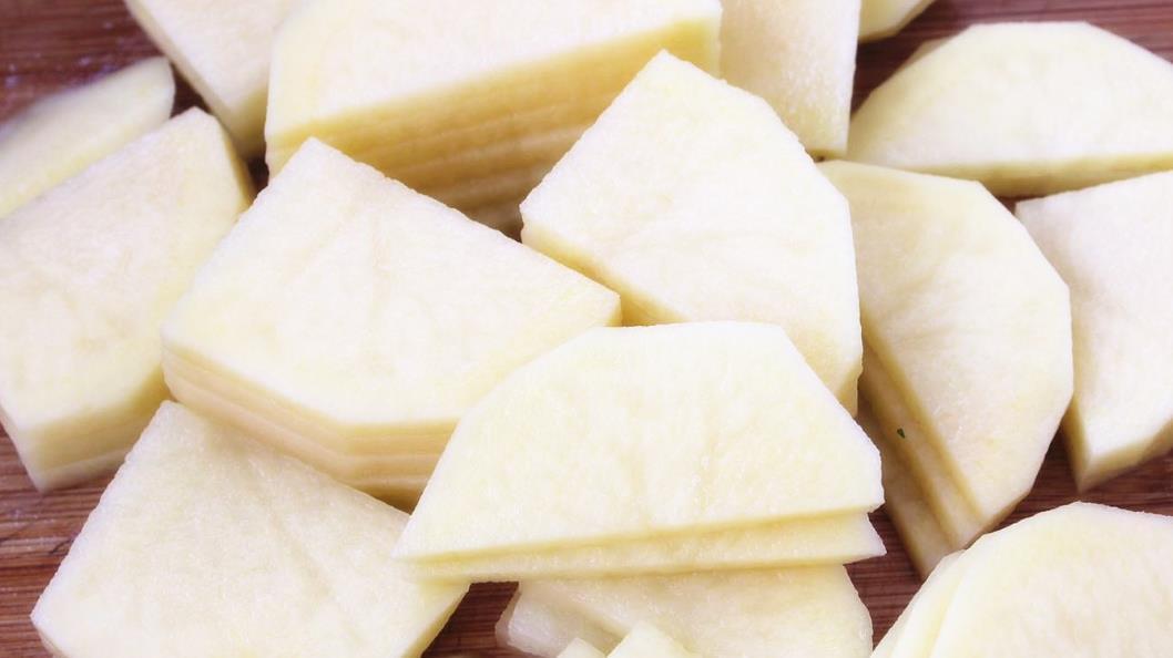 炒土豆丝|炒土豆片,牢记别直接下锅炒,多做一步,土豆片入味还解馋,好吃