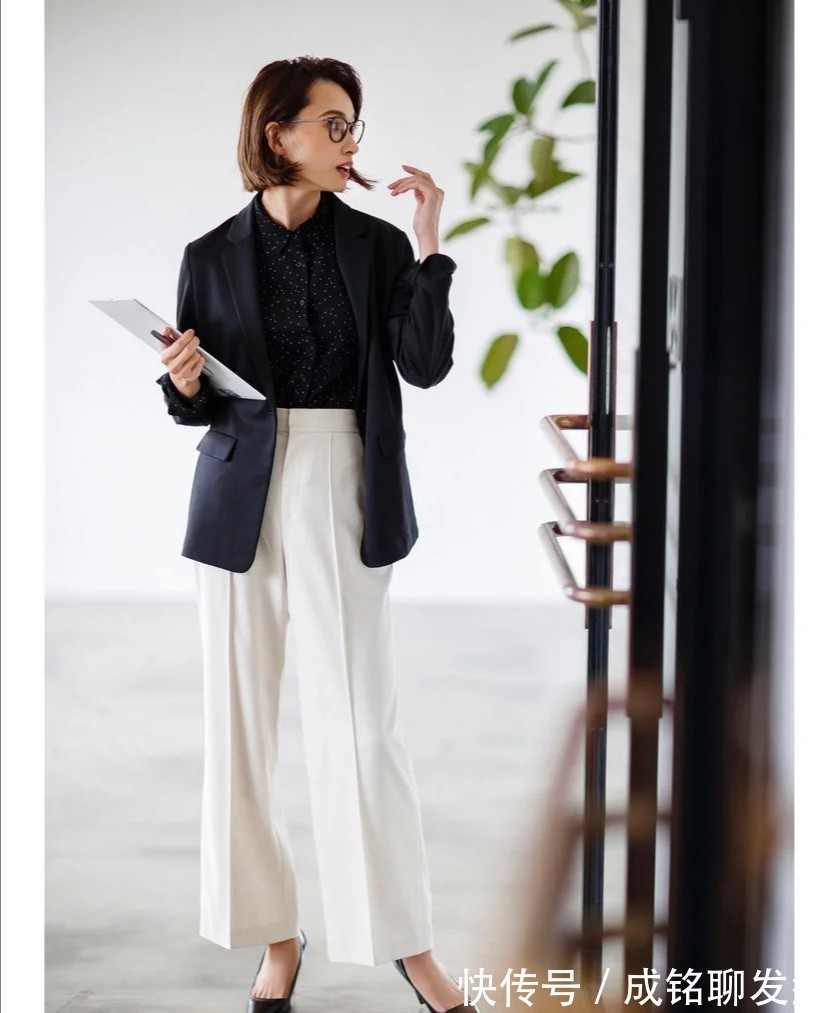 穿搭|女人到了中年别乱穿衣,记住这三种搭配口诀,轻松穿出时髦高级范