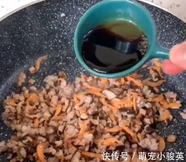 白萝卜|入春后,遇到它我必买30斤,用来做成丸子Q弹又爽口,才9毛钱一斤!