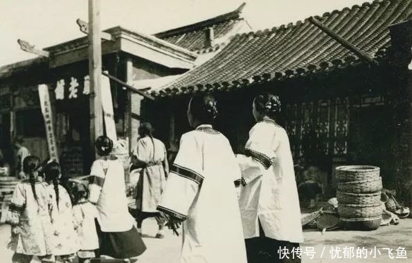 再现|老照片再现清朝人过年时的场景