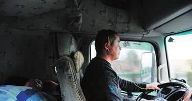 离世|46岁男子肠癌晚期，三月后离世，医生叹气这2件事不能总做！