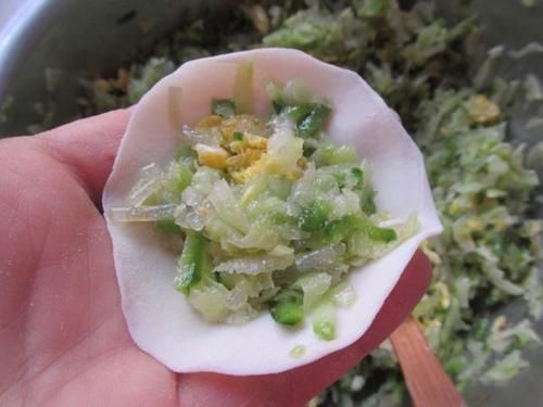 饺子|老妈包了40年饺子,饺子这样调馅超好吃,就爱这个味,三天两头吃