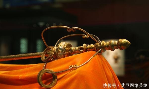日本|法门寺地宫挖出一根4斤多的“金箍棒”,打脸日本专家,为国争光