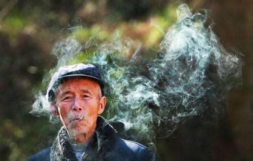 不妨|俗语“老人有三项,必定招人嫌”,哪三项想成为家中宝不妨一看