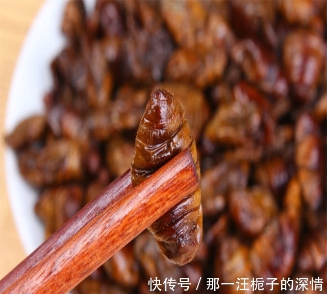 不管抽不抽烟，男人一旦上年纪，要常吃这类食物，腰腿有劲不显老