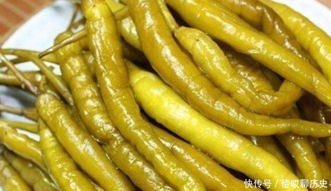 腌辣椒,直接加盐腌就错了!没做这一步,辣椒不脆不香不辣,还容易坏!