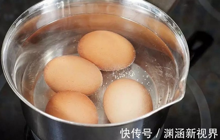 做水煮蛋,不要直接用水煮!做好4点,又香又嫩,好剥壳,更营养