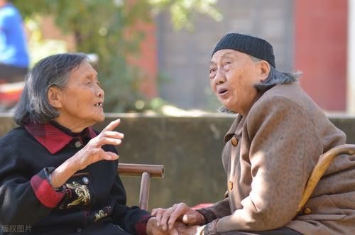 快乐激素|400名百岁寿星调查大发现:他们都有2个长寿共性,你也能做到