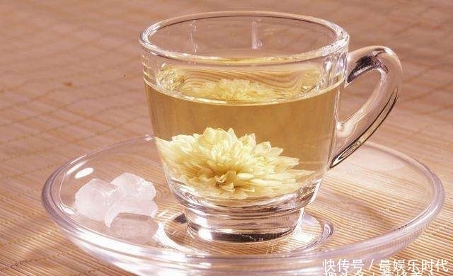 口臭经久不散是什么原因引起的?我们又如何消除口臭呢!