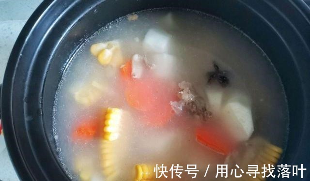 美味|玉米山药排骨汤,做法简单,美味营养!