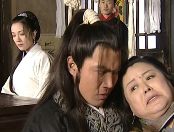 丫鬟|血溅鸳鸯楼时,为何武松连端茶送水的丫鬟也不放过?原因很简单