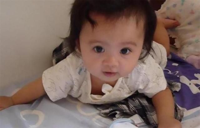 嫌弃|女宝出生后,被爸爸嫌弃太丑,奶奶却说你懂个屁是美人相