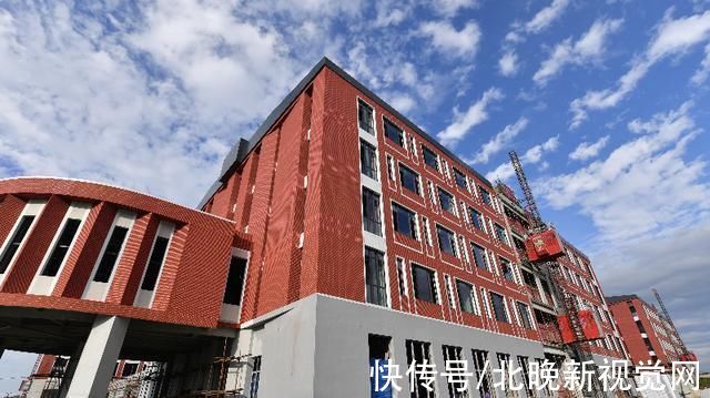 北京实验学校|北京两所学校河北三河校区揭牌