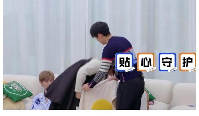 轰趴馆|郭麒麟和杨超越送礼,一个实用型每期都用,一个趣味型使用率极低