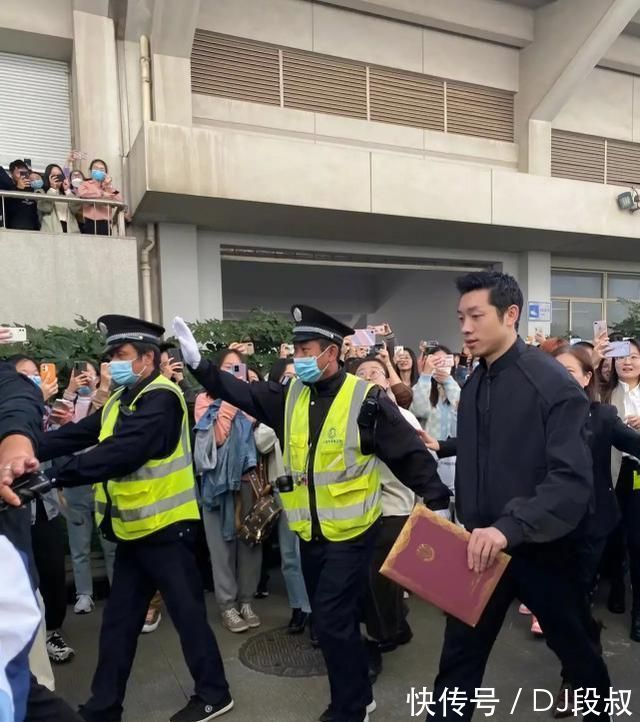 中国足球|体育明星找体制内工作,朱广沪选人眼光遭质疑,陈婉婷能带来什么