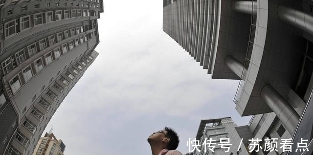 买房|房市变了,现在买房合适吗?想聪明的买房,听听地产大佬的意见吧