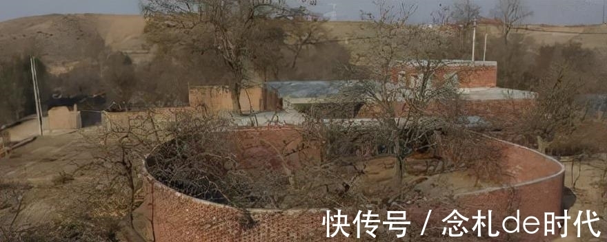 服务员|梦想改造家大翻车,顶级设计师花132万给农村老头造了个毛坯房住