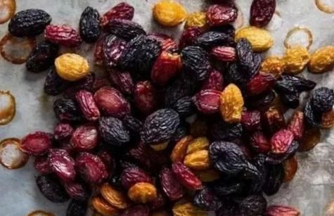 经常吃葡萄干好处多多,葡萄干和此物是“绝配”,不妨试着吃一些