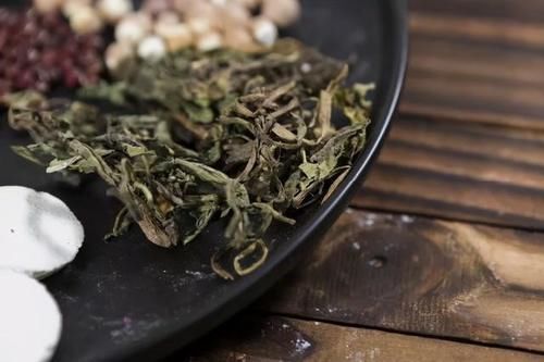 防癌|白开水加点料,晨饮通便祛湿、晚喝助眠防癌!一杯下肚,全身都舒畅