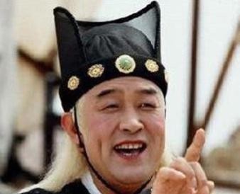 魏忠贤|崇祯皇帝扳倒魏忠贤后并不处死他,为什么在他自杀后却将其碎尸