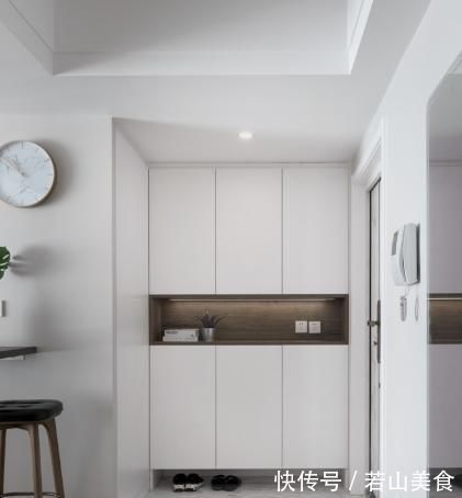 储物柜|玄关处别再傻乎乎做鞋柜了试试这几种设计,100双鞋子都放得下