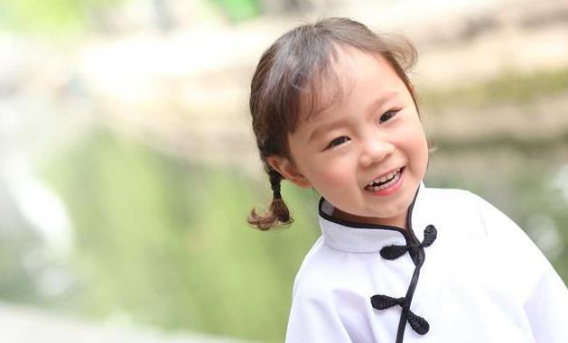 热狗|7岁女童积食险住院,医生警告:孩子常吃3物,脾虚不长个