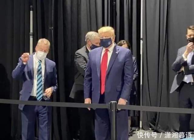 民众|白宫内部上演罕见一幕,美民众被逗乐了:特朗普终于“老实”了?