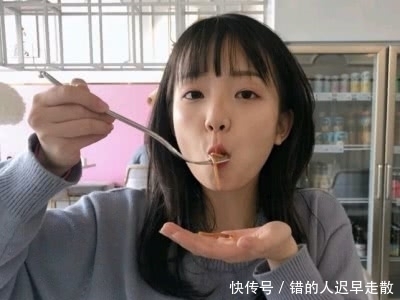 上课的时|初中女生上课常做这“3件事”，男生其实很“反感”，桃花运跑了还不知