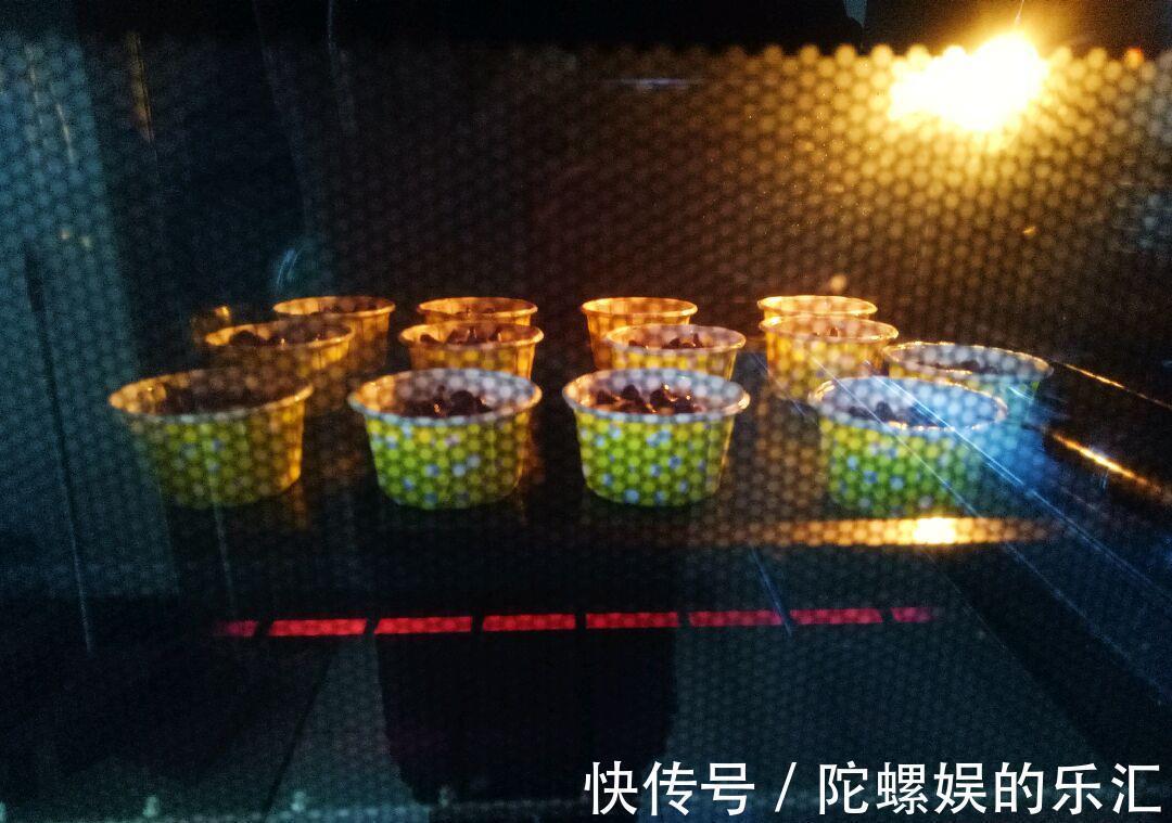巧克力|自制巧克力香蕉马芬,做法一点也不难,比买的还好吃,经济实惠